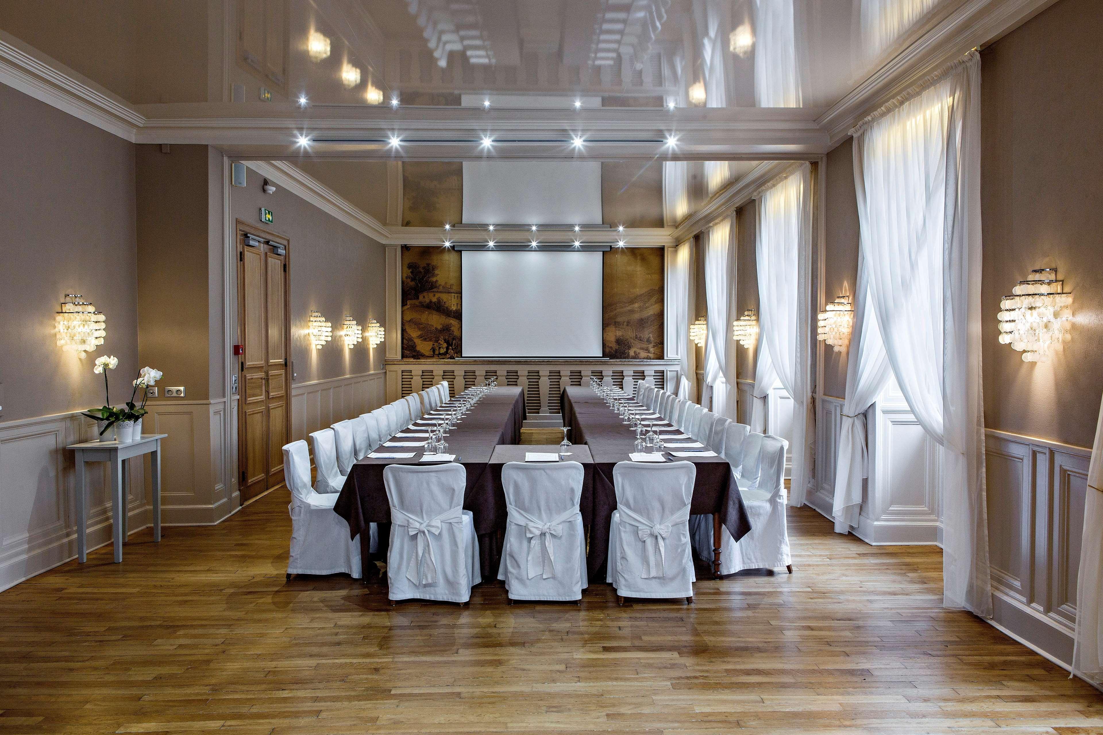 Best Western Grand Hotel De Bordeaux Aurillac Zewnętrze zdjęcie